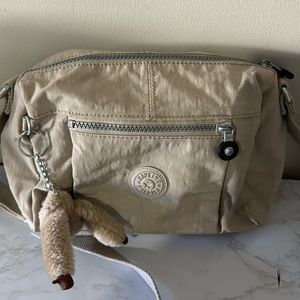 Kipling crossbody